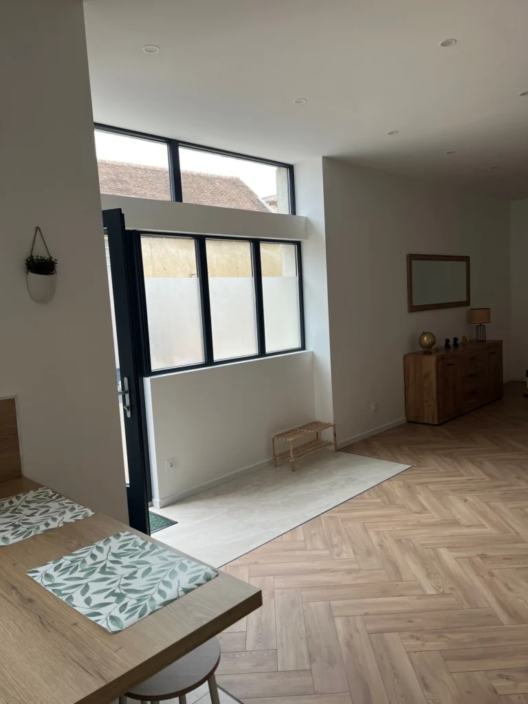 Mise en peinture de plinthes et boiseries intérieures